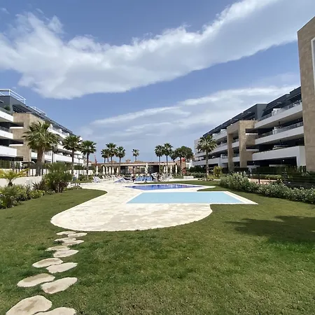 Magnifico Penthouse En Flamenca Village Apartment *