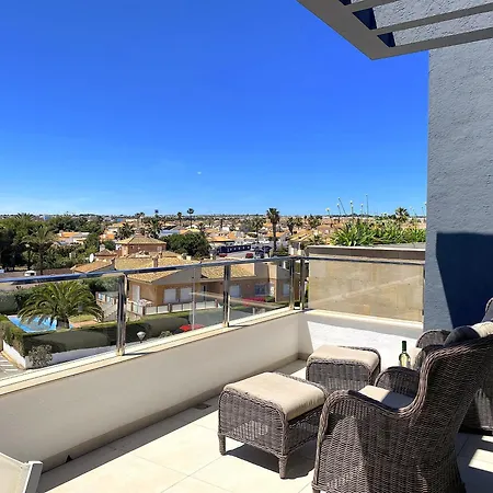 Magnifico Penthouse En Flamenca Village Apartment